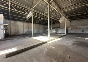 Foto 1 de Galpão/Depósito/Armazém à venda, 700m² em Jardim Industrial, Contagem