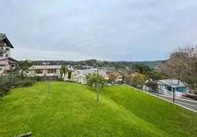 Foto 1 de Lote/Terreno à venda, 275m² em Floresta, Gramado