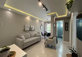 Foto 1 de Apartamento com 2 Quartos à venda, 48m² em Pimenteiras, Teresópolis