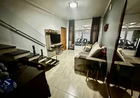 Foto 1 de Sobrado com 3 Quartos à venda, 150m² em Vila Matilde, São Paulo