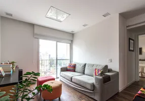 Foto 1 de Apartamento com 2 Quartos à venda, 70m² em Vila Olímpia, São Paulo