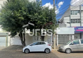 Foto 1 de Casa com 7 Quartos à venda, 472m² em Setor Oeste, Goiânia
