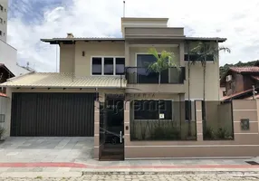 Foto 1 de Casa com 3 Quartos à venda, 300m² em Ressacada, Itajaí