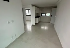 Foto 1 de Apartamento com 2 Quartos à venda, 48m² em Madalena, Recife