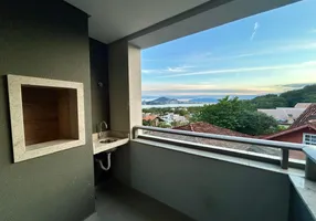Foto 1 de Apartamento com 2 Quartos para alugar, 69m² em Cacupé, Florianópolis