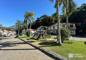 Foto 1 de Apartamento com 2 Quartos à venda, 59m² em Samambaia, Petrópolis