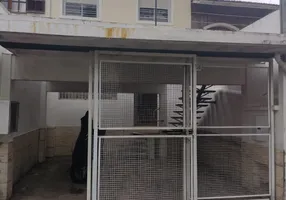 Foto 1 de Sobrado com 4 Quartos para alugar, 125m² em Super Quadra, São Paulo