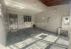 Foto 1 de Casa com 2 Quartos à venda, 70m² em Vila Caicara, Praia Grande