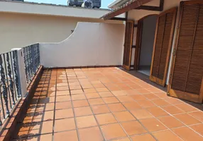Foto 1 de Casa com 5 Quartos para venda ou aluguel, 247m² em Jaguaré, São Paulo