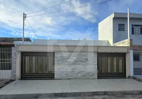 Foto 1 de Casa com 3 Quartos à venda, 176m² em José Conrado de Araújo, Aracaju