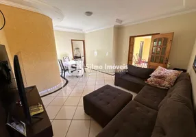 Foto 1 de Casa com 3 Quartos à venda, 150m² em Planalto, Uberlândia