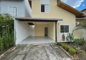 Foto 1 de Casa de Condomínio com 3 Quartos para alugar, 161m² em Parque São Luís, Taubaté
