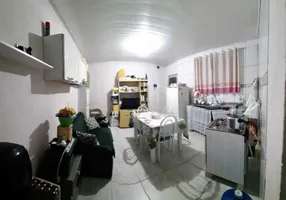 Foto 1 de Casa com 2 Quartos à venda, 55m² em Periperi, Salvador