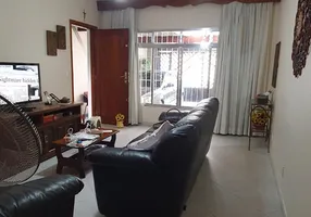 Foto 1 de Sobrado com 3 Quartos à venda, 200m² em Vila Eldizia, Santo André