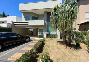 Foto 1 de Casa de Condomínio com 3 Quartos à venda, 257m² em Loteamento Portal do Sol I, Goiânia