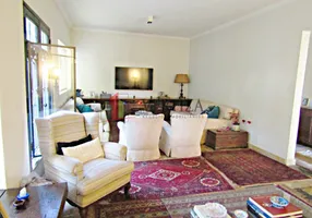 Foto 1 de Casa com 4 Quartos à venda, 300m² em Vila Olímpia, São Paulo