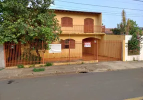 Foto 1 de Casa com 3 Quartos à venda, 237m² em Casoni, Londrina