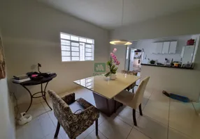 Foto 1 de Casa com 4 Quartos à venda, 227m² em Santa Mônica, Uberlândia