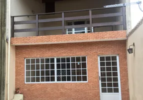 Foto 1 de Casa com 3 Quartos à venda, 250m² em Vila Bartira, Itaquaquecetuba