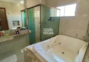 Foto 1 de Casa com 4 Quartos à venda, 360m² em Taguatinga Sul, Brasília