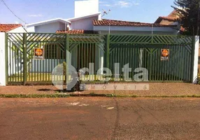 Foto 1 de Casa com 3 Quartos à venda, 222m² em Santa Mônica, Uberlândia