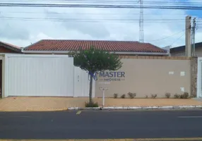 Foto 1 de Casa com 3 Quartos para venda ou aluguel, 220m² em Santa Tereza, Marília