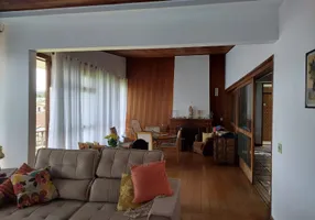 Foto 1 de Casa com 3 Quartos à venda, 302m² em Valparaiso, Petrópolis