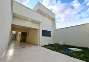 Foto 1 de Casa com 3 Quartos à venda, 132m² em Parque Real Goiânia, Aparecida de Goiânia