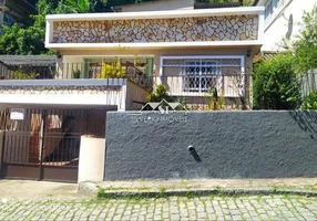 Foto 1 de Casa com 3 Quartos à venda, 300m² em Vila Militar, Petrópolis