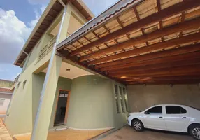 Foto 1 de Casa com 3 Quartos para alugar, 242m² em Parque dos Lagos, Ribeirão Preto