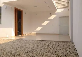 Foto 1 de Sobrado com 3 Quartos à venda, 241m² em Quarta Divisão, Ribeirão Pires