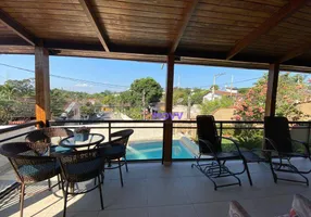 Foto 1 de Casa com 3 Quartos à venda, 242m² em Maria Paula, Niterói