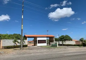 Foto 1 de Casa de Condomínio com 4 Quartos à venda, 240m² em Centro, Cascavel