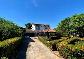 Foto 1 de Casa com 4 Quartos à venda, 347m² em Jardim Califórnia, Cuiabá