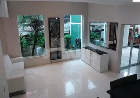 Foto 1 de Casa com 3 Quartos à venda, 245m² em Vila Bastos, Santo André