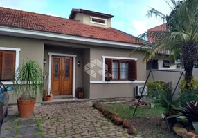 Foto 1 de Casa com 3 Quartos à venda, 108m² em Espiríto Santo, Porto Alegre