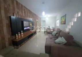 Foto 1 de Casa com 3 Quartos à venda, 146m² em Jardim Botânico, Uberlândia