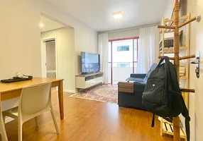 Foto 1 de Apartamento com 1 Quarto para alugar, 55m² em Kobrasol, São José