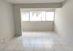 Foto 1 de Apartamento com 3 Quartos para alugar, 95m² em Jatiúca, Maceió