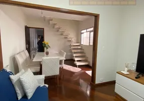 Foto 1 de Casa com 4 Quartos à venda, 200m² em Jardim América, Taboão da Serra