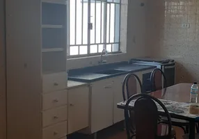 Foto 1 de Casa com 3 Quartos para alugar, 200m² em Vila Gilda, Santo André