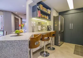 Foto 1 de Casa de Condomínio com 4 Quartos à venda, 199m² em Boa Vista, Porto Alegre