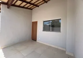 Foto 1 de Casa com 2 Quartos à venda, 78m² em Jardim Real, Goiânia