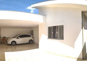Foto 1 de Casa com 3 Quartos à venda, 106m² em Jardim Lavínia, Marília