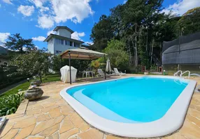 Foto 1 de Casa de Condomínio com 4 Quartos à venda, 1580m² em Granja Comary, Teresópolis