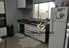 Foto 1 de Casa com 2 Quartos à venda, 77m² em Residencial Santa Paula, Jacareí