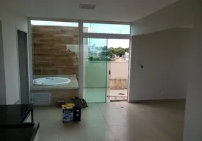 Foto 1 de Cobertura com 3 Quartos à venda, 180m² em Tibery, Uberlândia