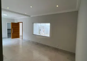 Foto 1 de Casa com 3 Quartos à venda, 158m² em Jardim Colina, Uberlândia