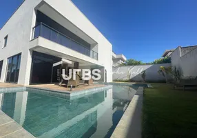 Foto 1 de Sobrado com 4 Quartos à venda, 497m² em Jardins Milão, Goiânia