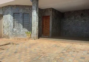 Foto 1 de Casa com 3 Quartos à venda, 255m² em Parque Residencial Cidade Universitaria, Ribeirão Preto